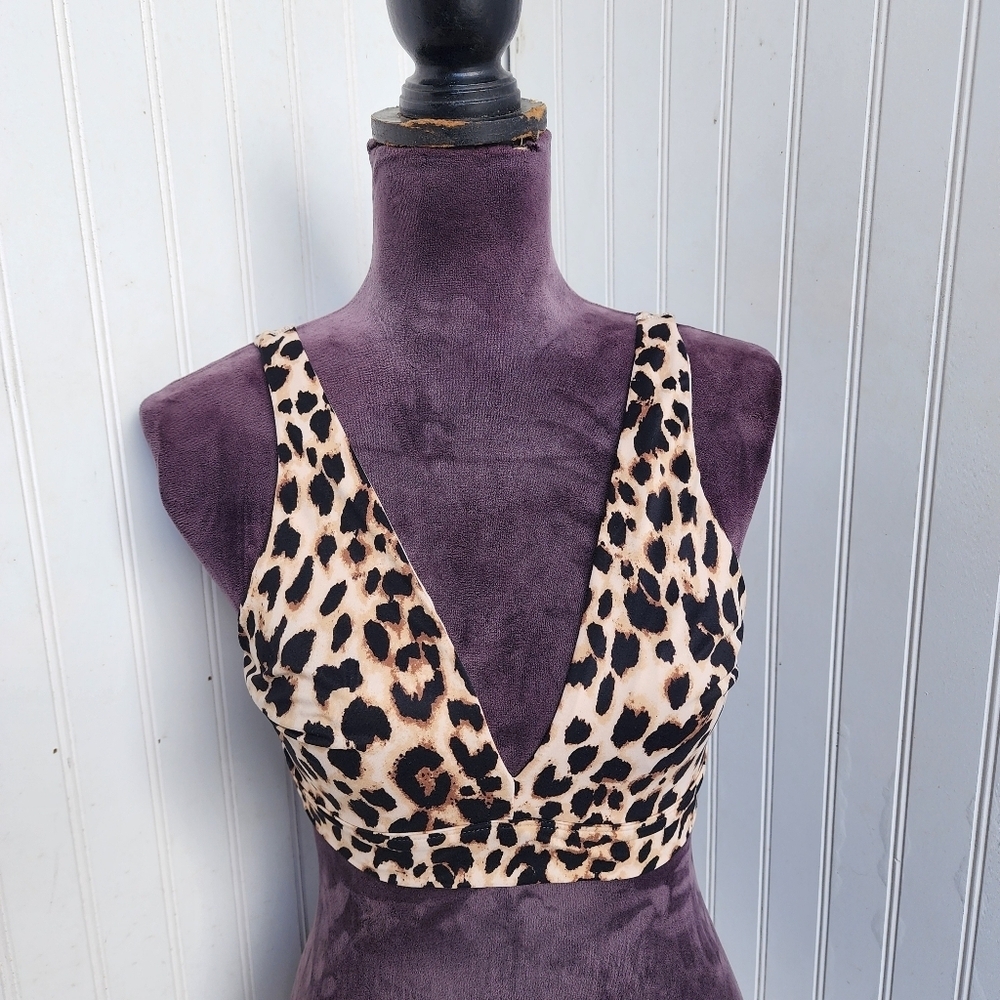 Victoria Sport Women's Leopard Print Sports Bra Soft Stretch Sz M